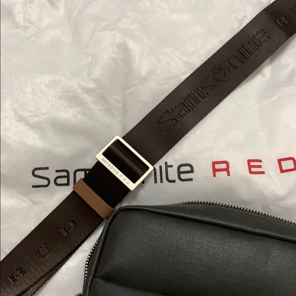 samsonite red brillo cross bag